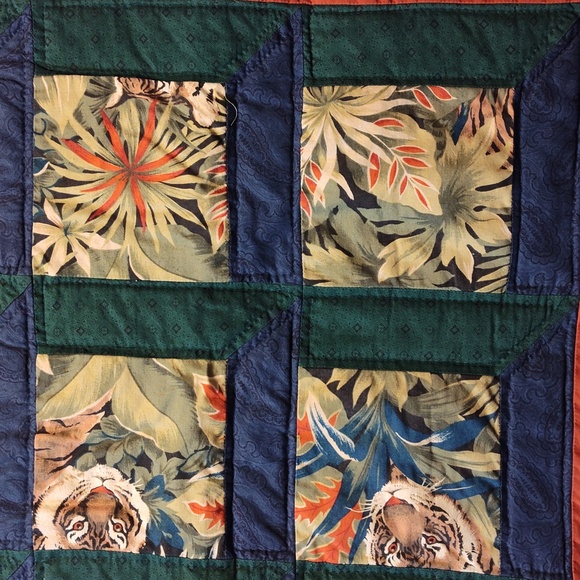 Beautiful Tiger Handmade Small Quilt With Tigers - Picture 16 of 16
